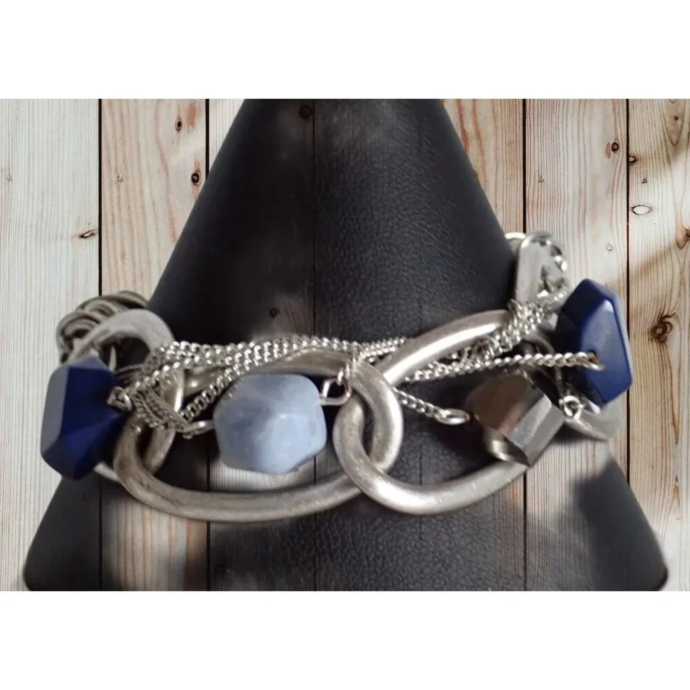 Kenneth Cole Blue Stone Chunky Silver Tone Chain Link Wire Wrap Toggle Bracelet